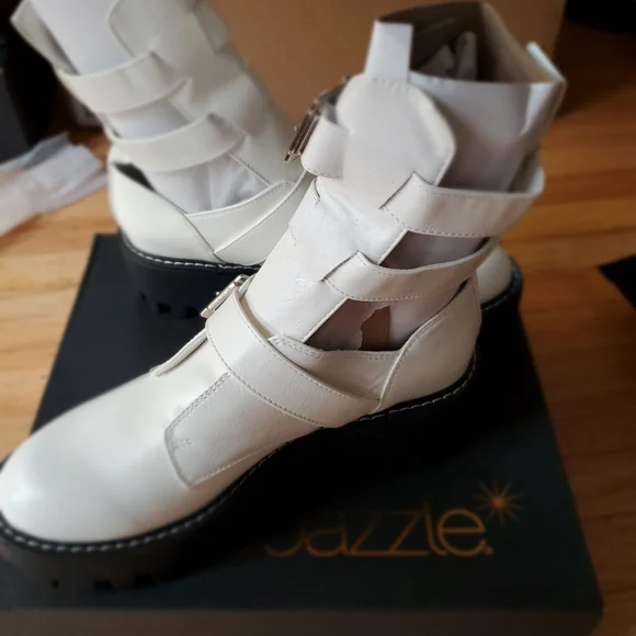 Shoe dazzle size 8 booties in white - Picture 12 of 12